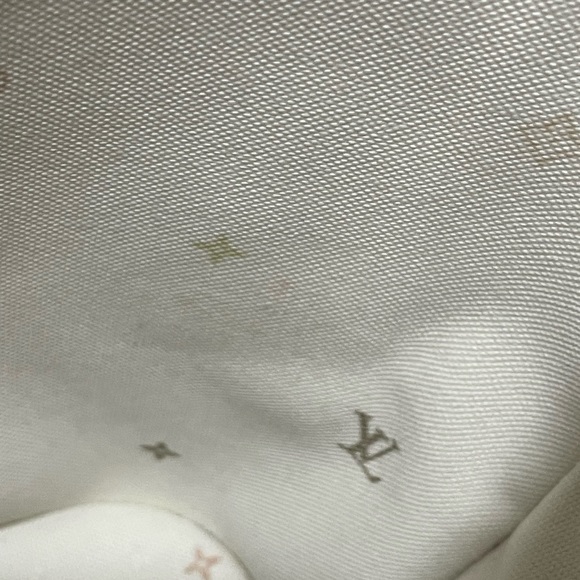 Louis Vuitton Sunset Kaki Marshmallow Bag - Picture 13 of 16